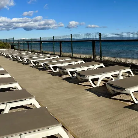 Apartmán BADINE BEACH piscine balnéo clim Hyères