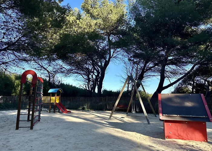 BADINE BEACH piscine balnéo clim * Hyères