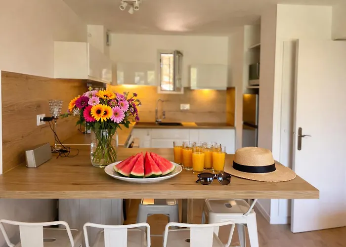 Apartmán BADINE BEACH piscine balnéo clim *