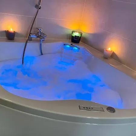 Badine 5p Piscine Balneo Clim Jardin Exotique *