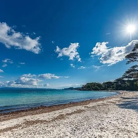 Badine Beach 5 Personnes Vue Jardin Avec Climatisation Hyeres