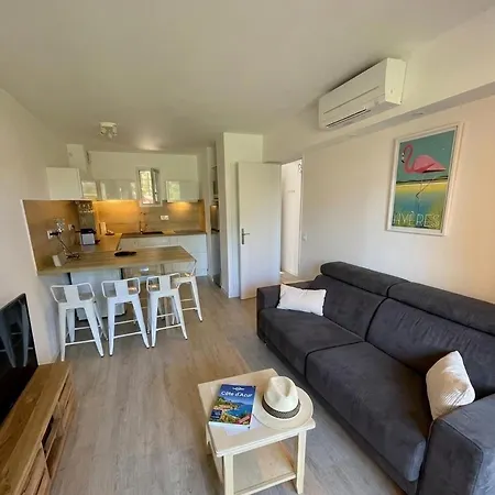 Badine Beach 5 Personnes Vue Jardin Avec Climatisation Apartment Hyeres