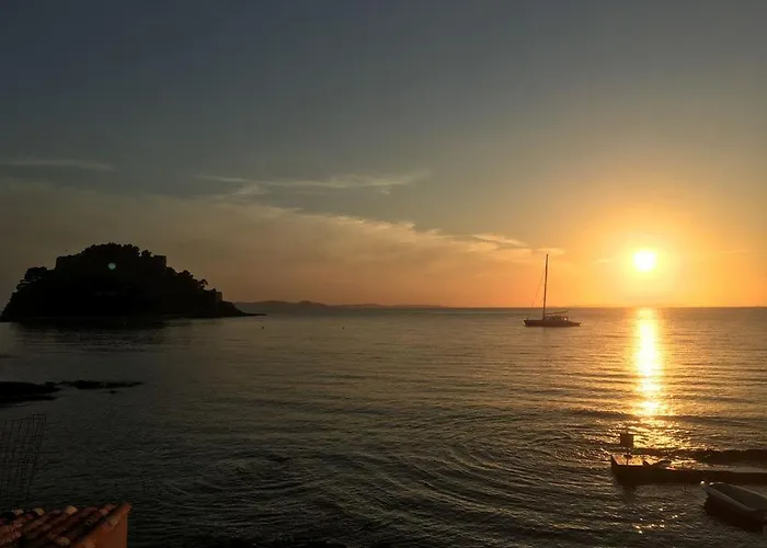 Badine Beach Refait A Neuf Qualite Superieure Balneo Clim Piscine アパート