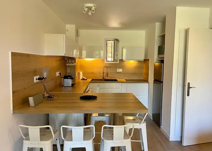 Badine Beach Refait A Neuf Qualite Superieure Balneo Clim Piscine